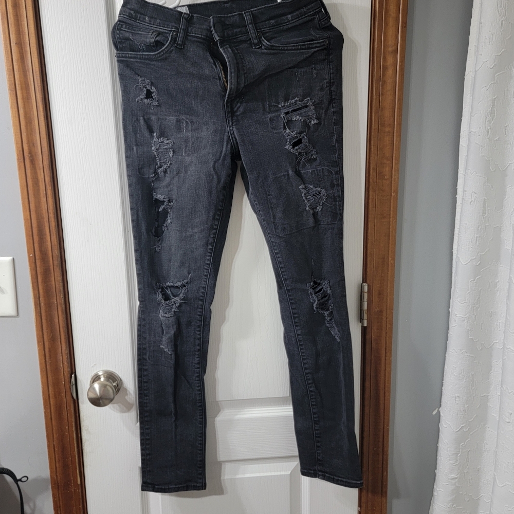Distressed Black Levi Jeans for Men
